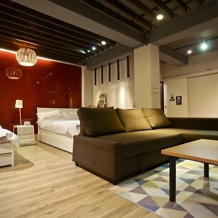 Changhong Homestay Jiufen Buitenkant foto